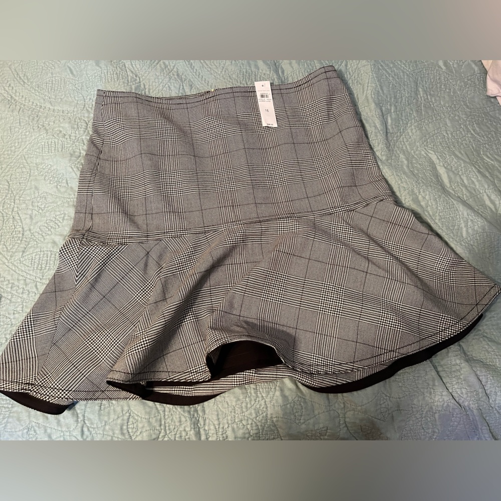 ANN TAYLOR. SKIRT. SIZE 16